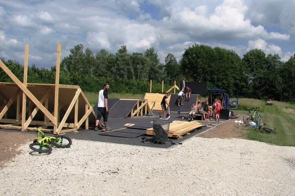 Skateranlage im Bau